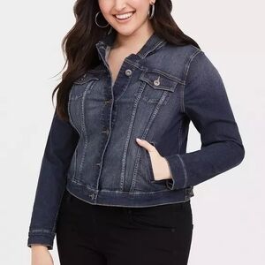 💙 Torrid Size 2 Denim Jacket | Classic Blue Jean Jacket | Excellent Condition
